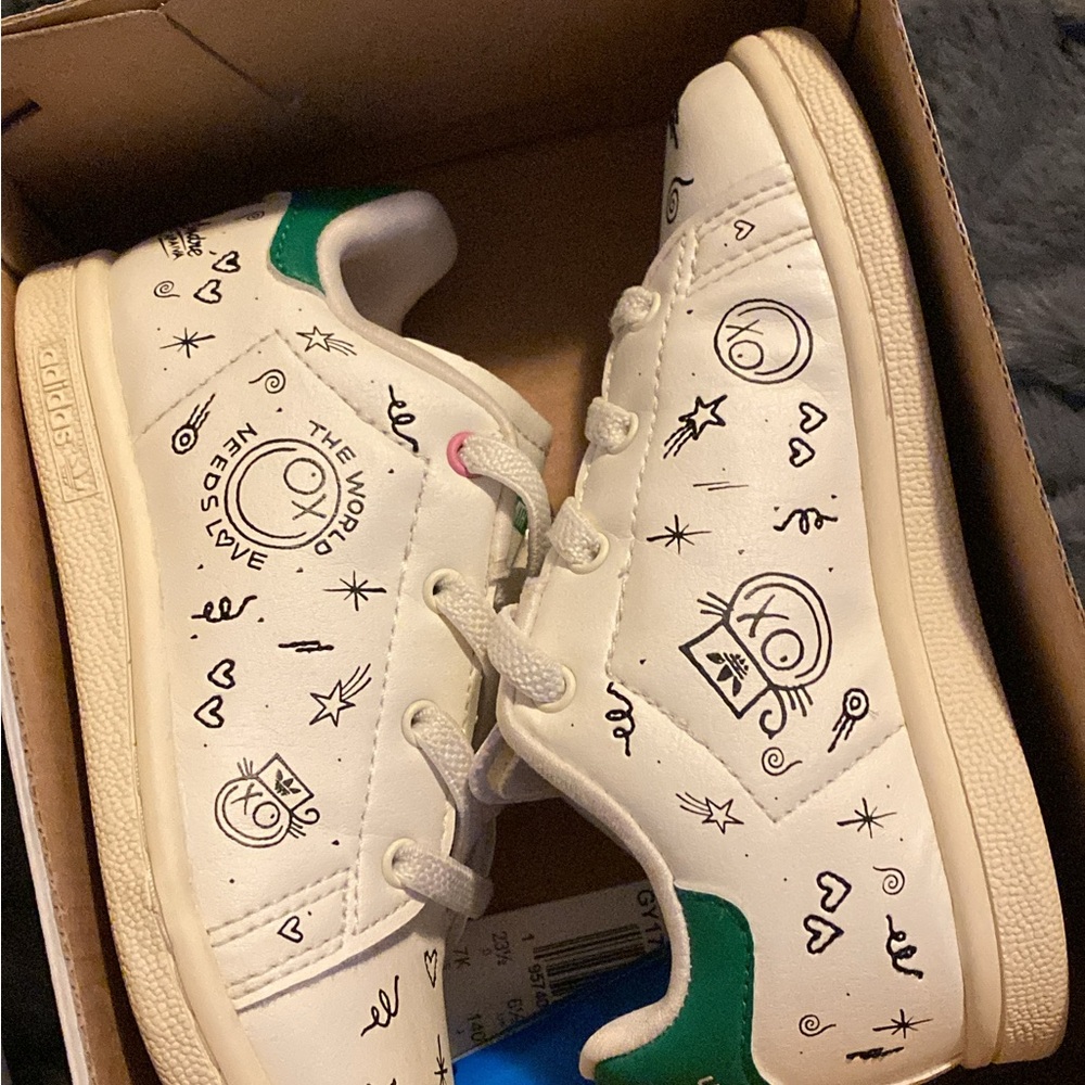 ✨LIMITED Edition ✨” André Saraiva “Kids' Stan Smith Sneaker size 7 (toddler)